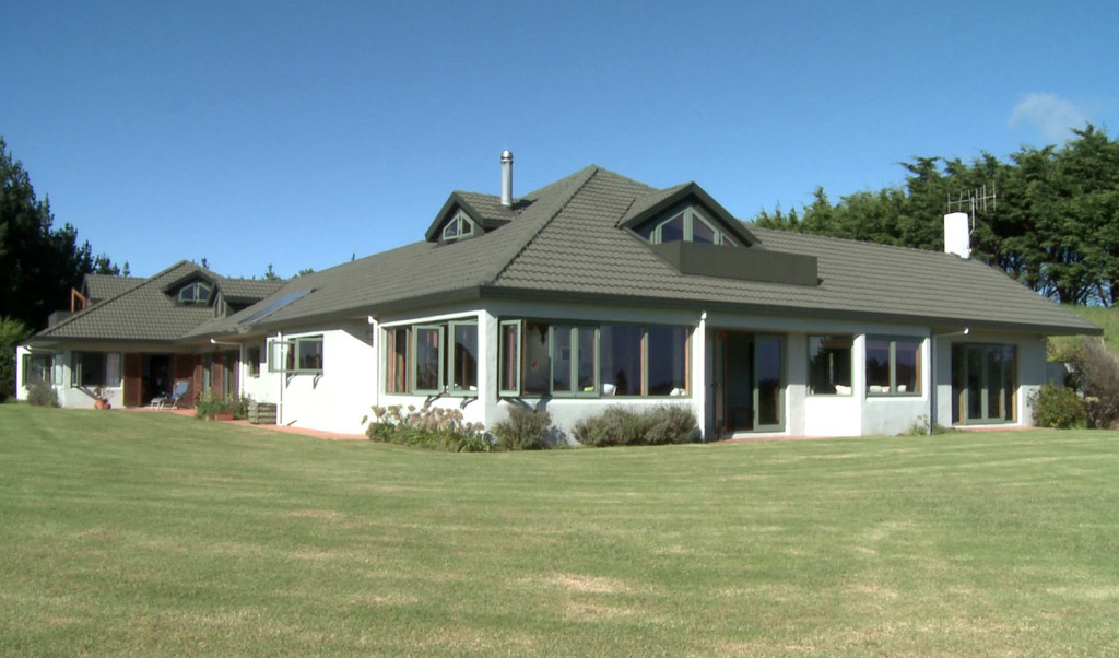 Front of Waiwurrie, Mahinepua Bed and Breakfast